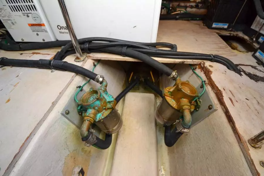 2005 Sea Ray 420 Sedan Bridge