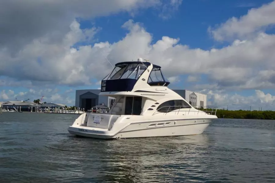 2005 Sea Ray 420 Sedan Bridge