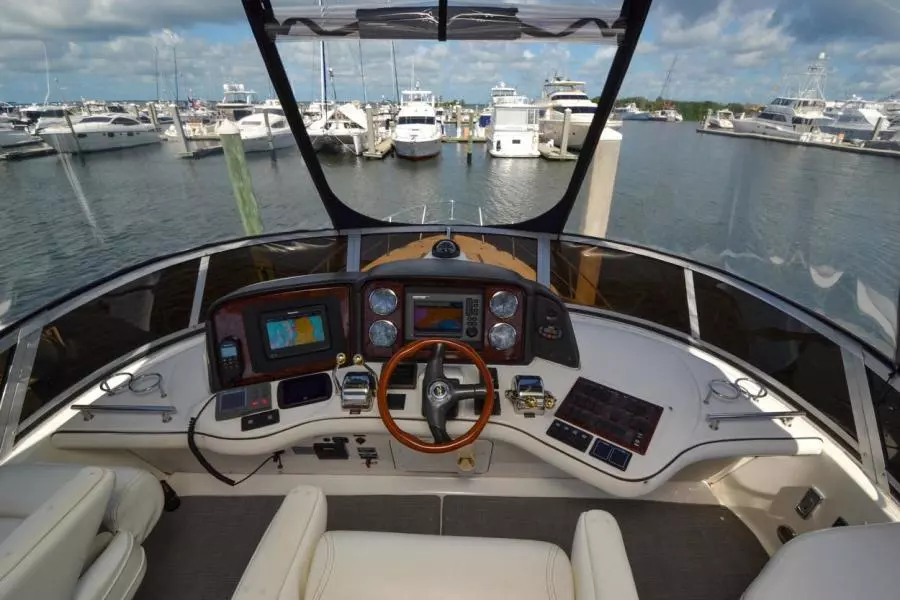 2005 Sea Ray 420 Sedan Bridge