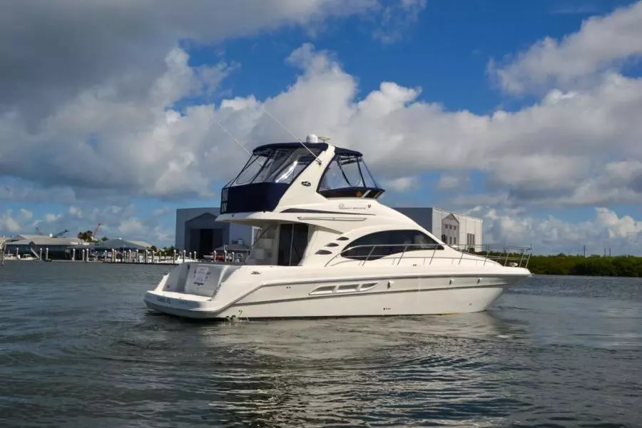 2005 Sea Ray 420 Sedan Bridge