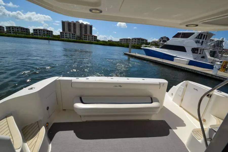 2005 Sea Ray 420 Sedan Bridge