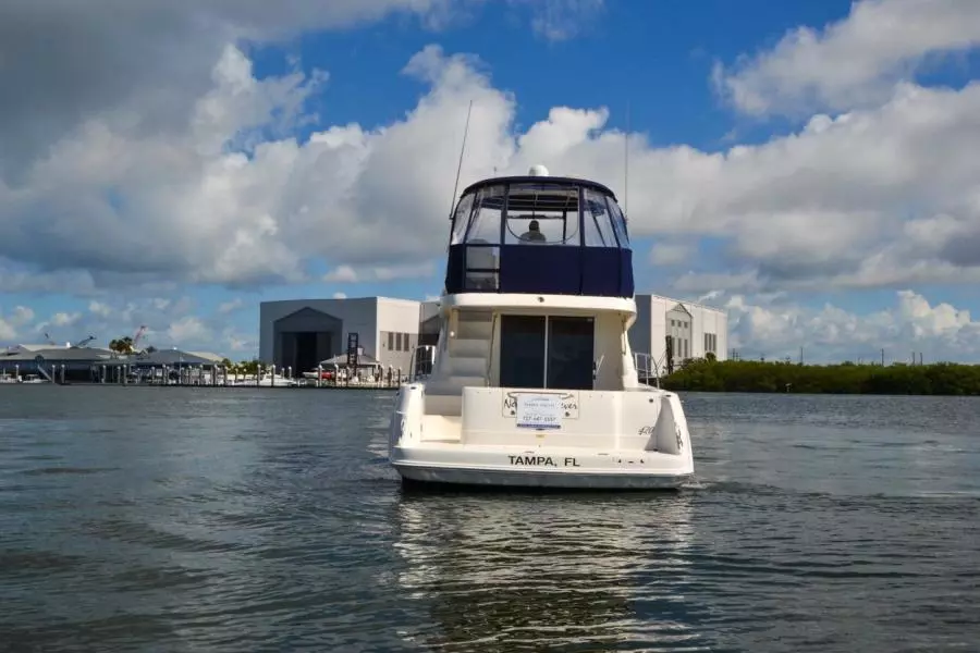 2005 Sea Ray 420 Sedan Bridge