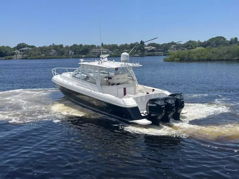 2009 Intrepid 430 Sport Yacht