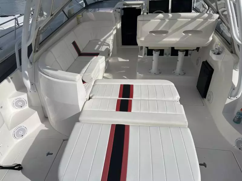 2009 Intrepid 430 Sport Yacht