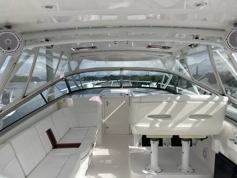 2009 Intrepid 430 Sport Yacht