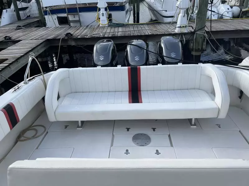 2009 Intrepid 430 Sport Yacht