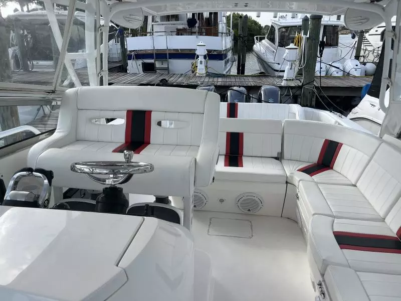 2009 Intrepid 430 Sport Yacht