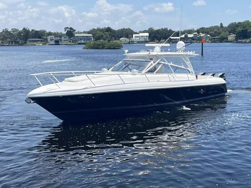 2009 Intrepid 430 Sport Yacht