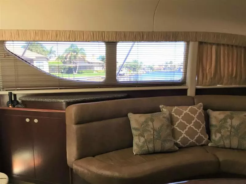 2005 Sea Ray 40 Motor Yacht