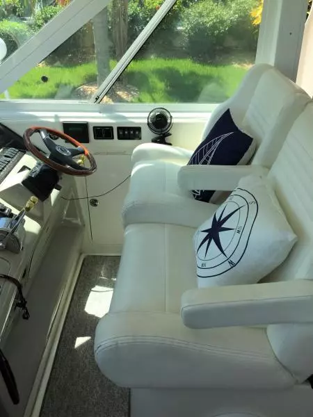 2005 Sea Ray 40 Motor Yacht