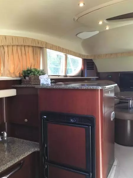 2005 Sea Ray 40 Motor Yacht