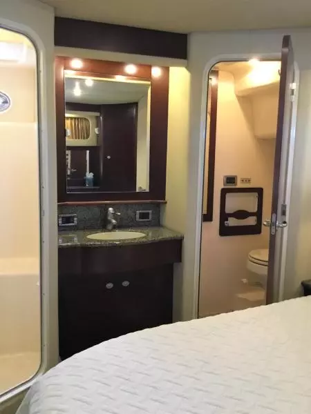 2005 Sea Ray 40 Motor Yacht