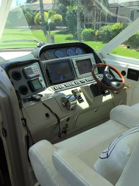 2005 Sea Ray 40 Motor Yacht