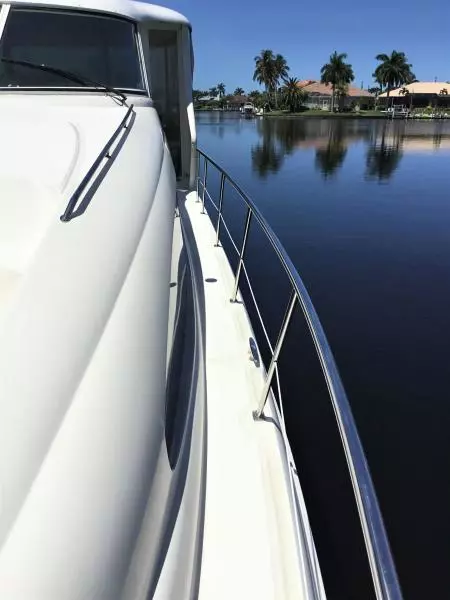 2005 Sea Ray 40 Motor Yacht