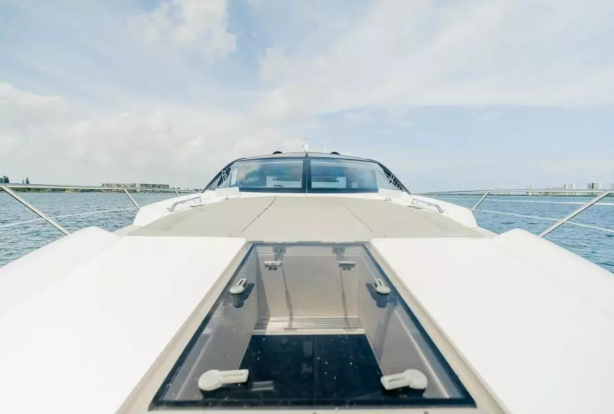 2018 Sunseeker Predator
