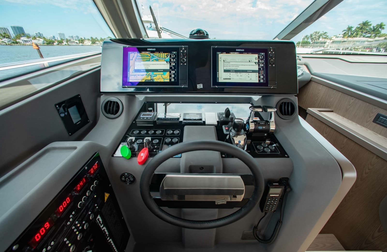2022 Ferretti Yachts 550