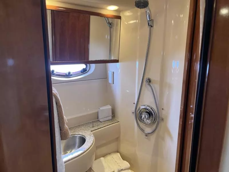 2007 Meridian 391 Sedan Bridge