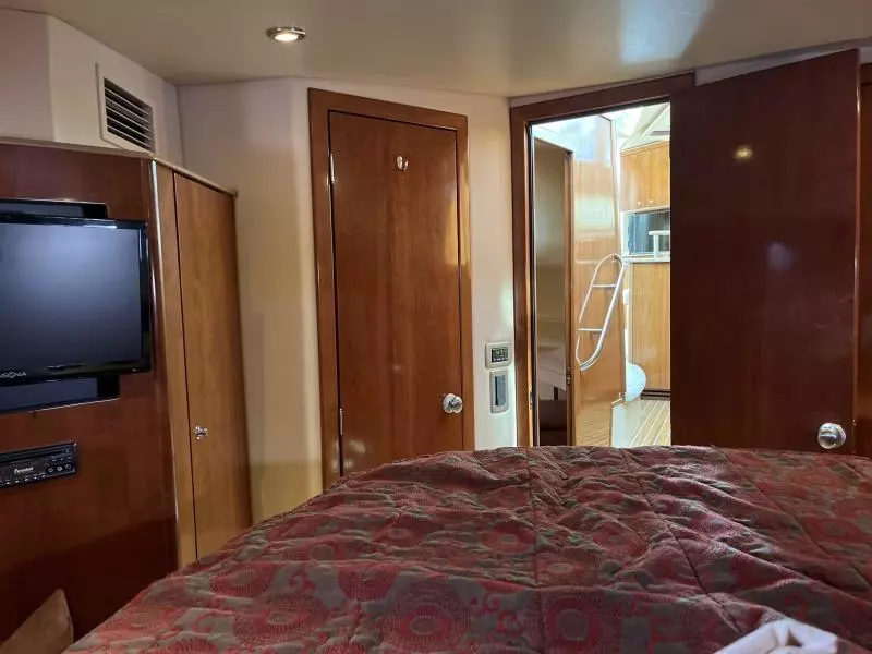 2007 Meridian 391 Sedan Bridge