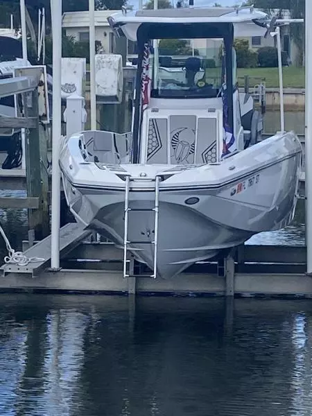 2020 Scarab 255 ID Open