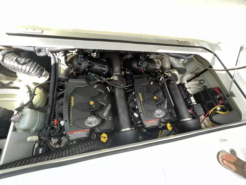 2020 Scarab 255 ID Open