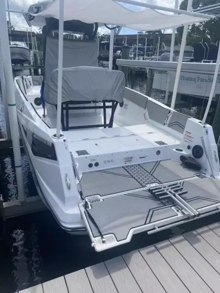 2020 Scarab 255 ID Open