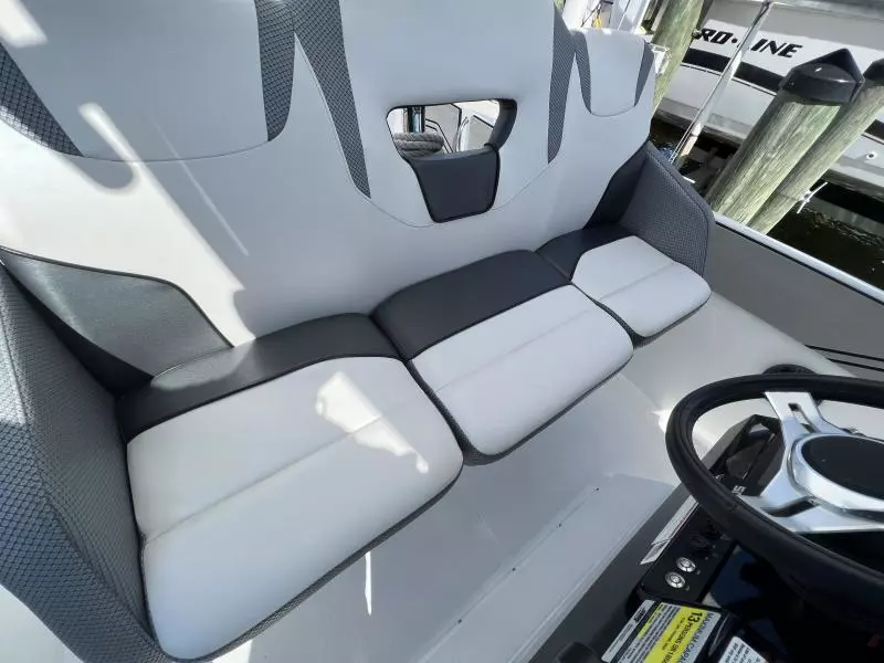 2020 Scarab 255 ID Open