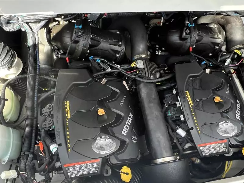 2020 Scarab 255 ID Open