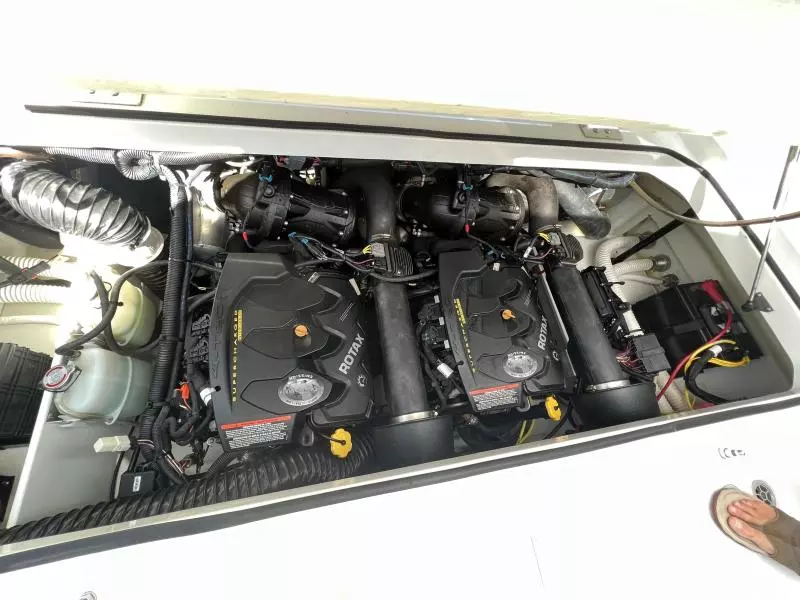 2020 Scarab 255 ID Open