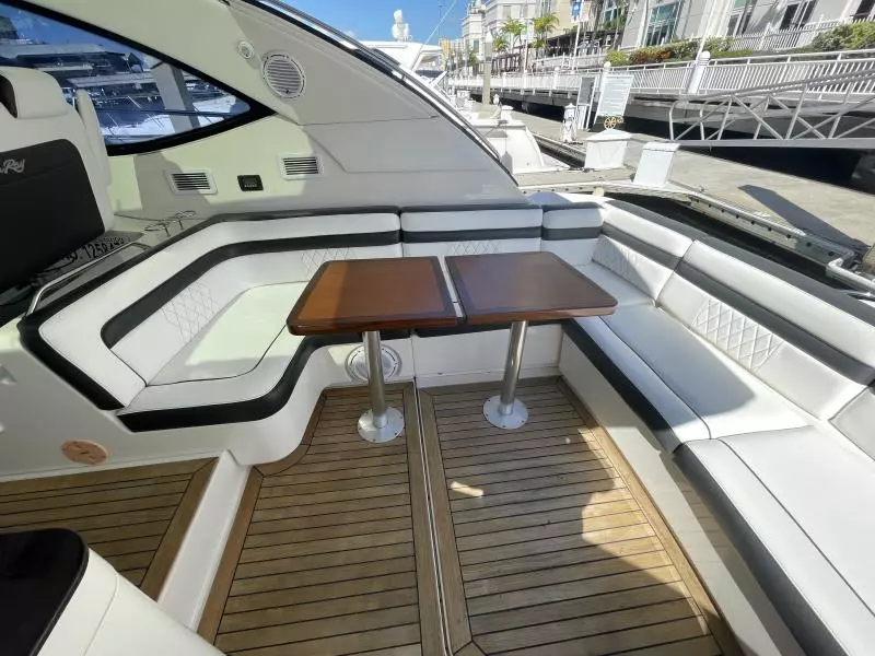 2014 Sea Ray 470 Sundancer