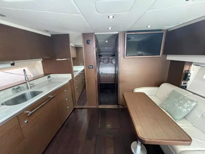 2014 Sea Ray 470 Sundancer