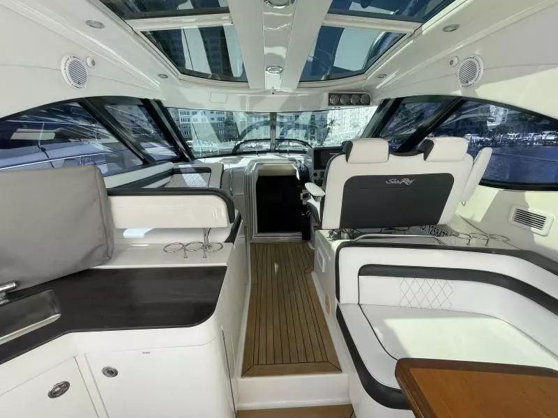 2014 Sea Ray 470 Sundancer