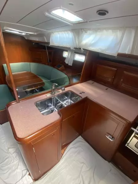 2004 Beneteau 473