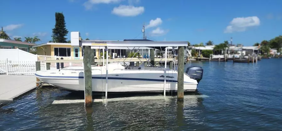 2006 Hurricane 232 Fundeck