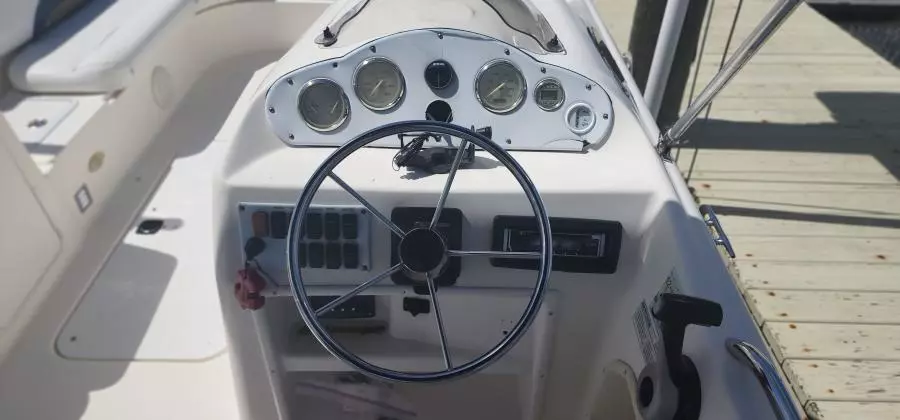 2006 Hurricane 232 Fundeck