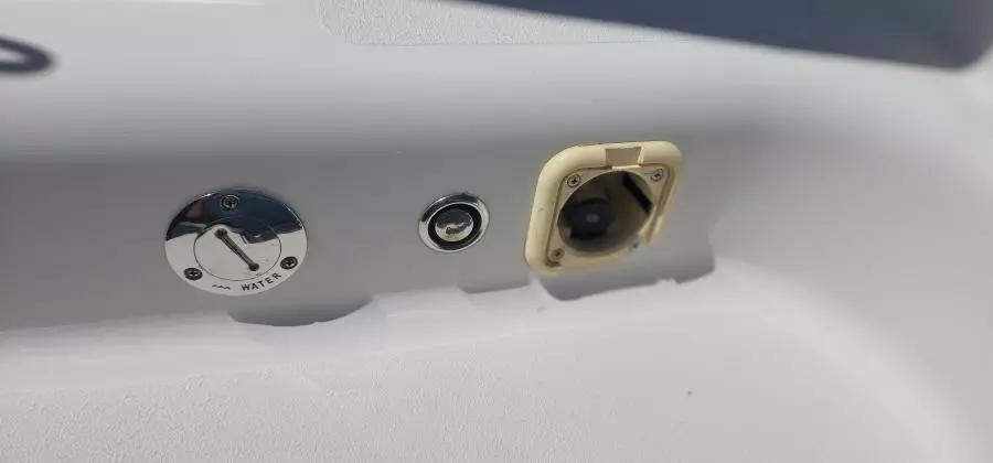 2006 Hurricane 232 Fundeck