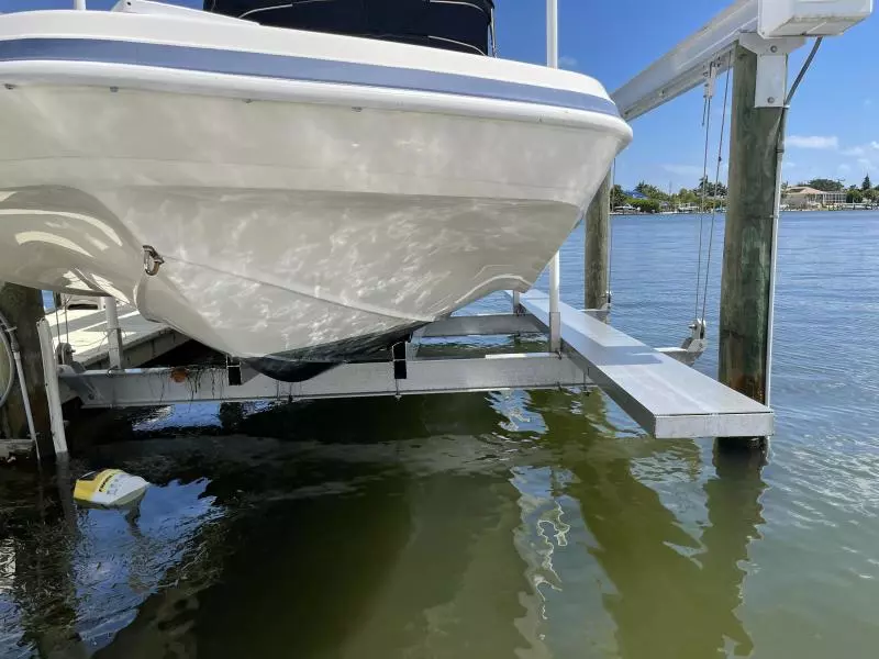 2006 Hurricane 232 Fundeck