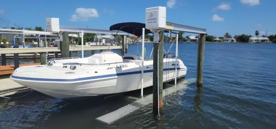 2006 Hurricane 232 Fundeck