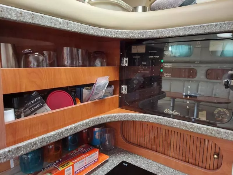 2004 Rinker 342 Fiesta Vee