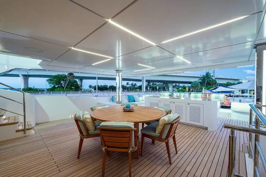 Skylounge Aft Deck