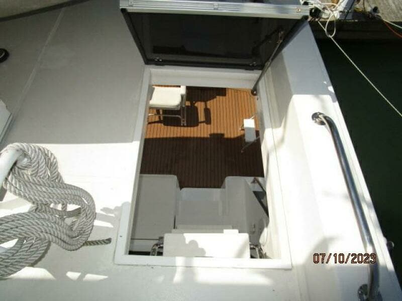 58' West Bay flybridge- cockpit stairs