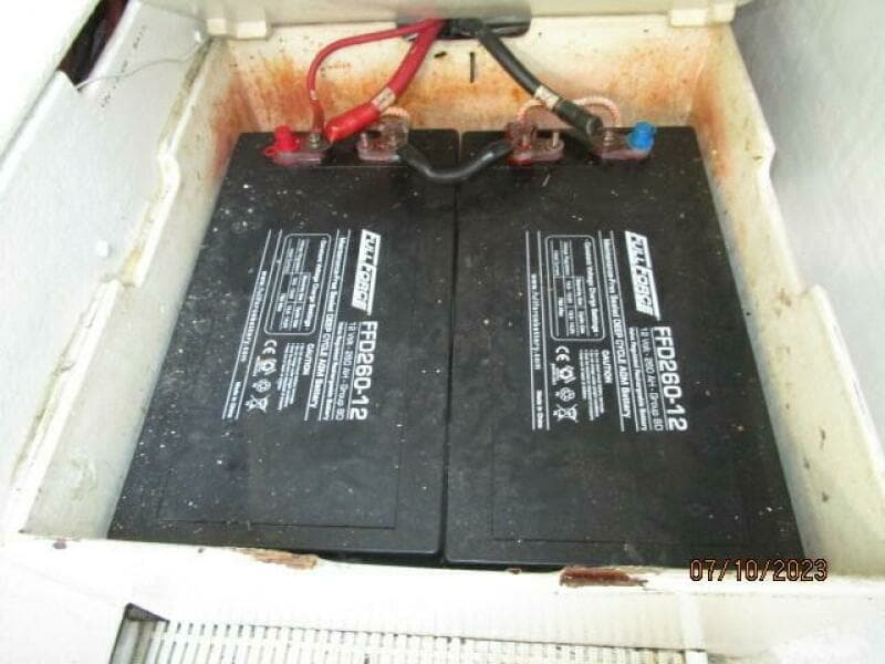 58' West Bay battery bank3