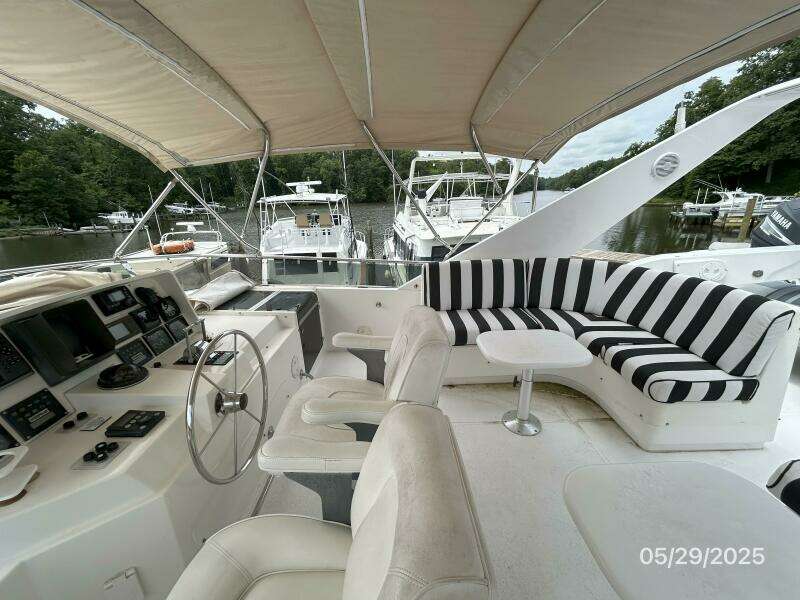 58' West Bay flybridge starboard