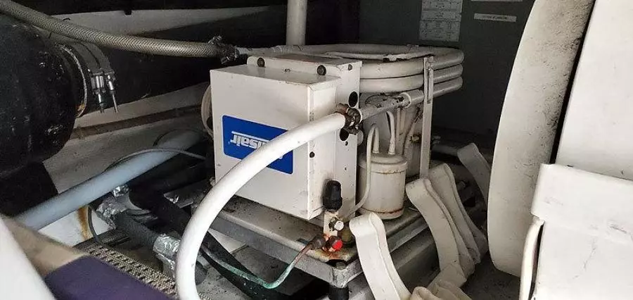 58' West Bay rair conditoning system