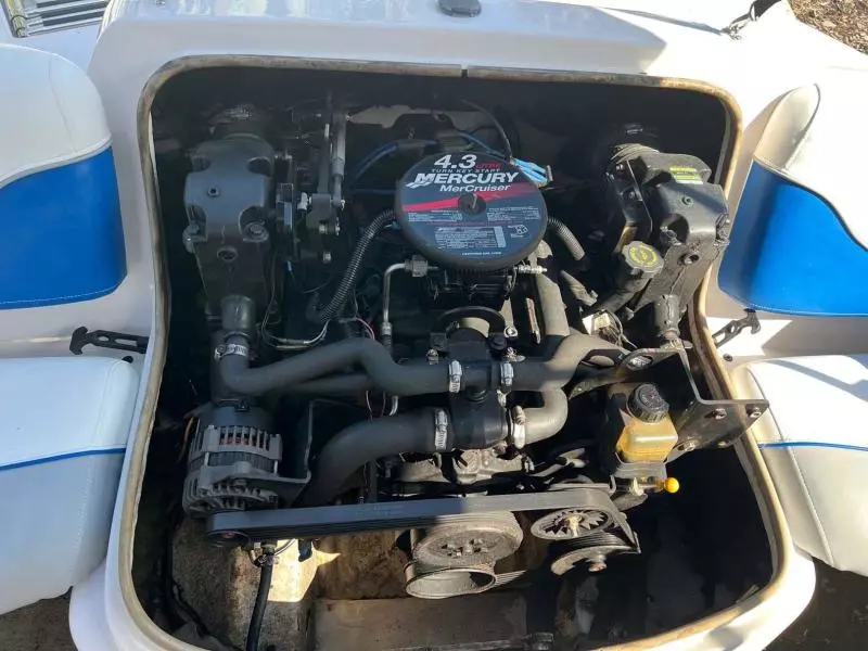 2005 Tahoe T18 Ski Boat