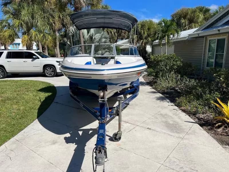 2005 Tahoe T18 Ski Boat