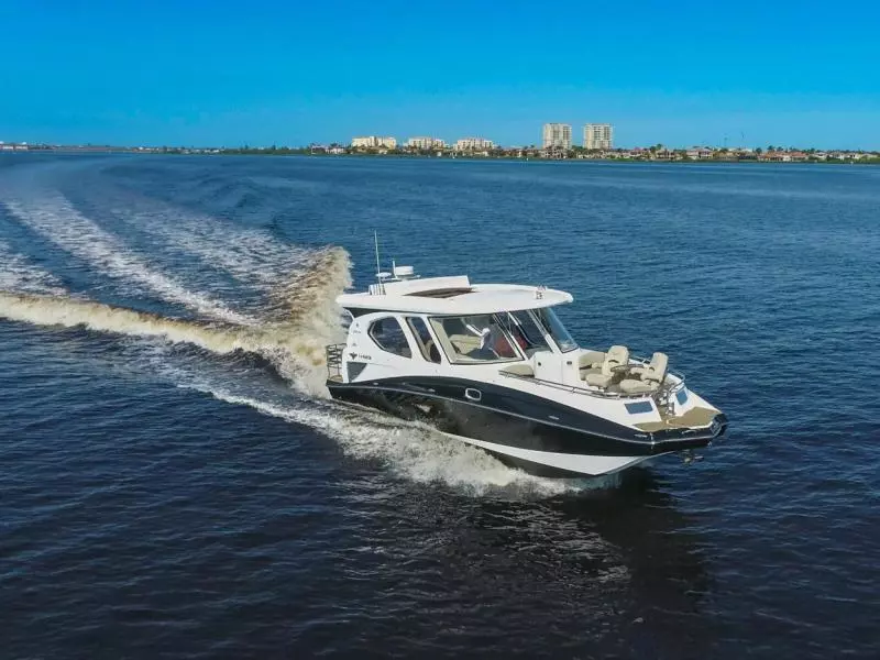 2017 Floe Craft Afina 3950