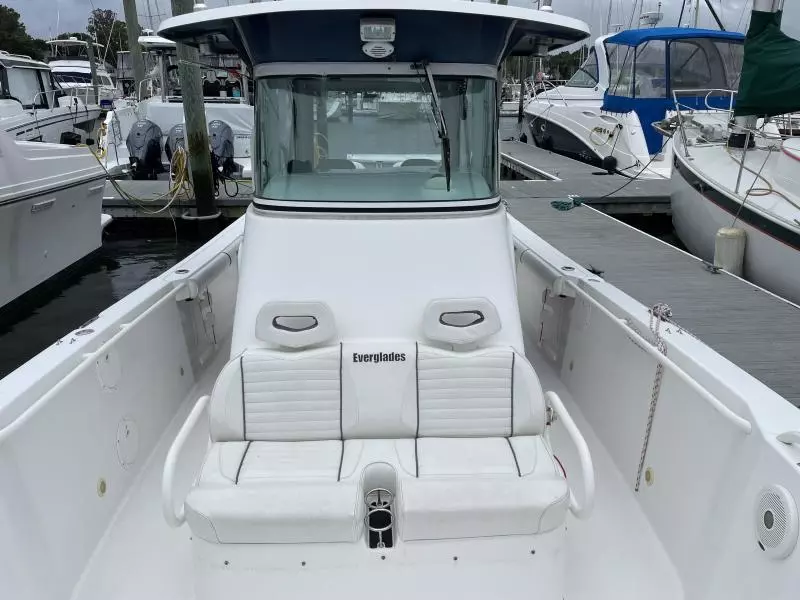 2007 Everglades 290 Pilot