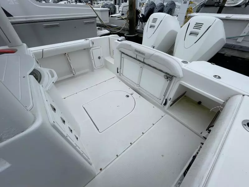 2007 Everglades 290 Pilot