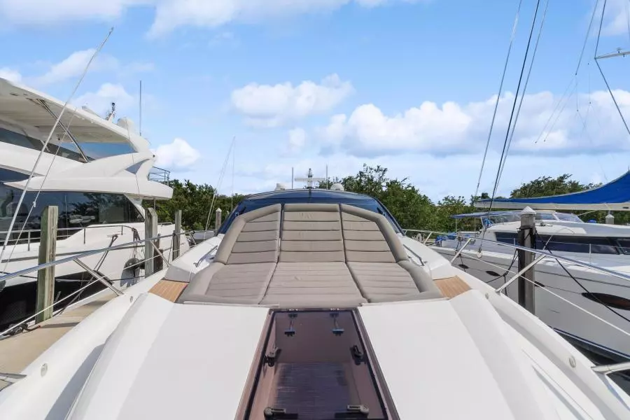2018 Sunseeker Predator 68