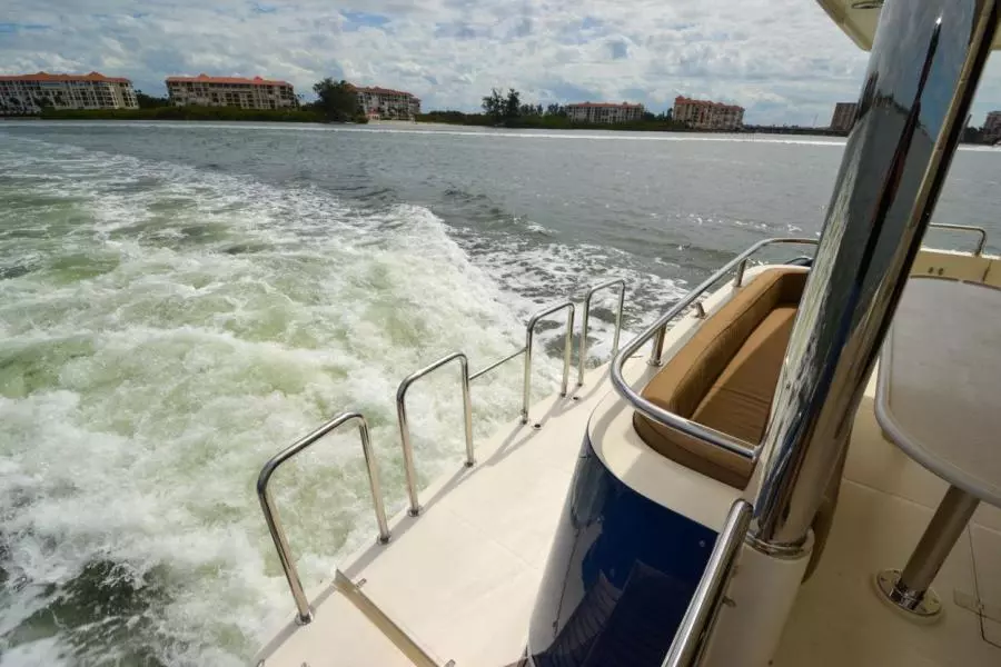 2009 Hampton 580 Pilothouse